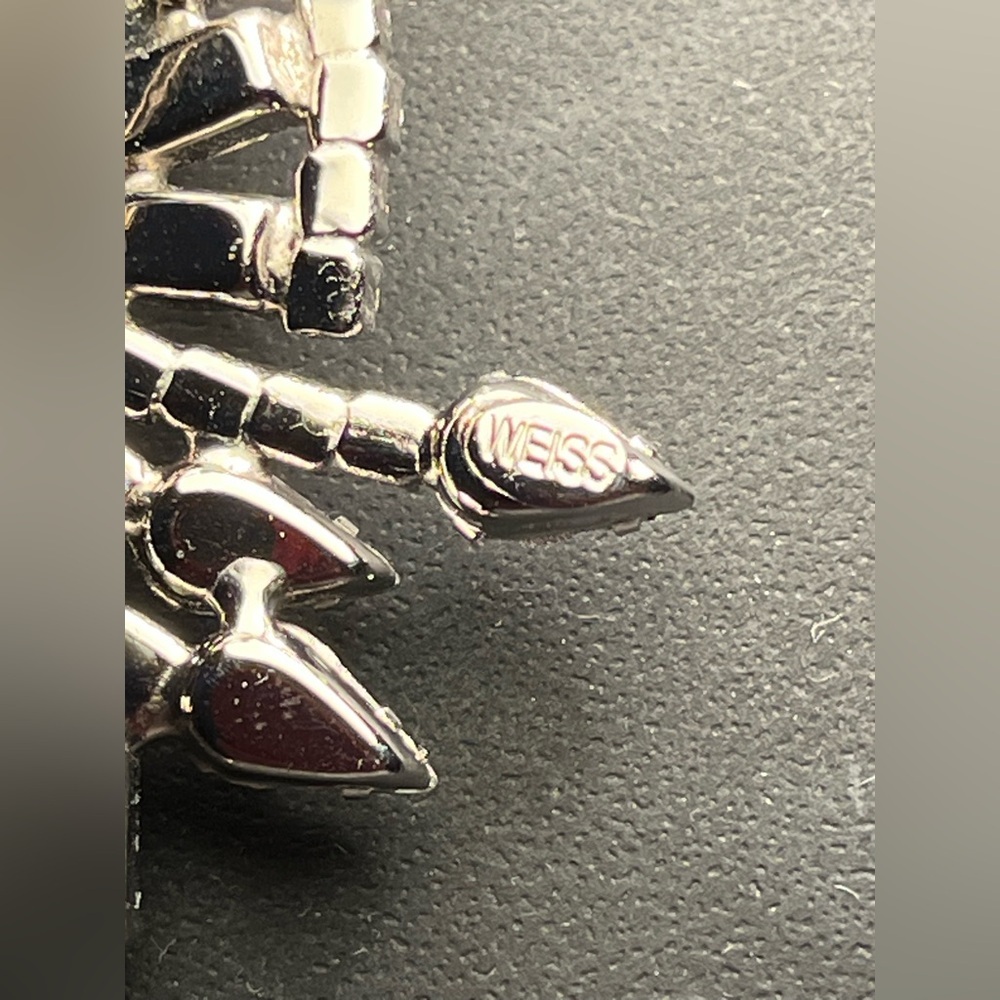 ELEGANT VINTAGE WEISS 1950s ERA RHINESTONE Brooch 💎💎💎💎💎💎💎💎💎💎💎💎💎💎💎💎💎💎💎 - Picture 3 of 7
